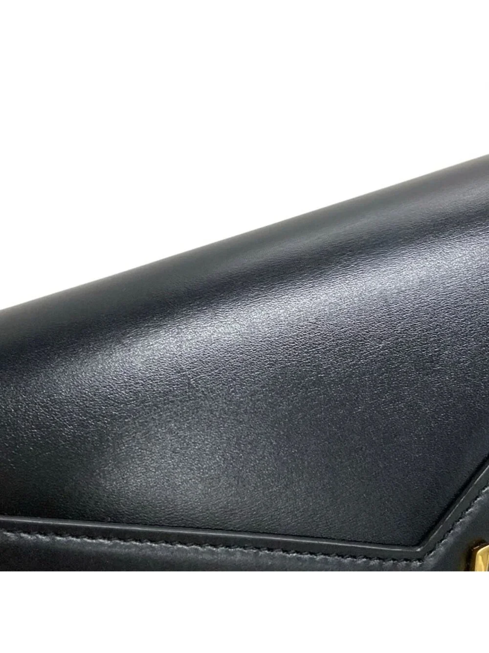 Saint Laurent Paris Shoulder Bag Cassandra Medium Black Chain Leather